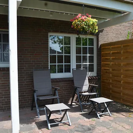 Yacht Im Schiffehaus Schillig