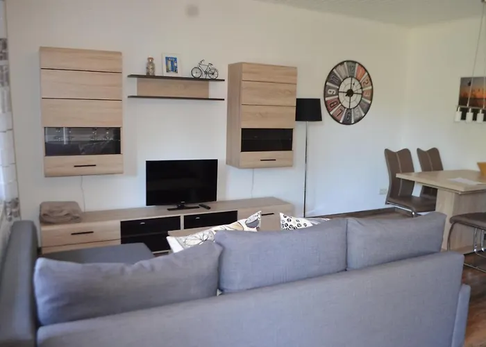 Yacht Im Schiffehaus